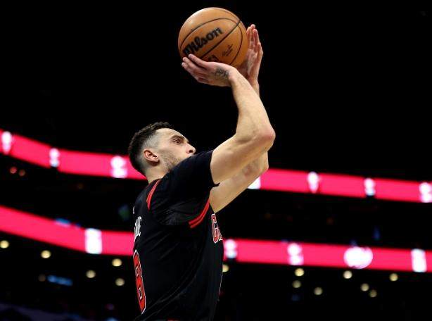 交易价值大幅度跳水 “高薪低能”的拉文已成负资产