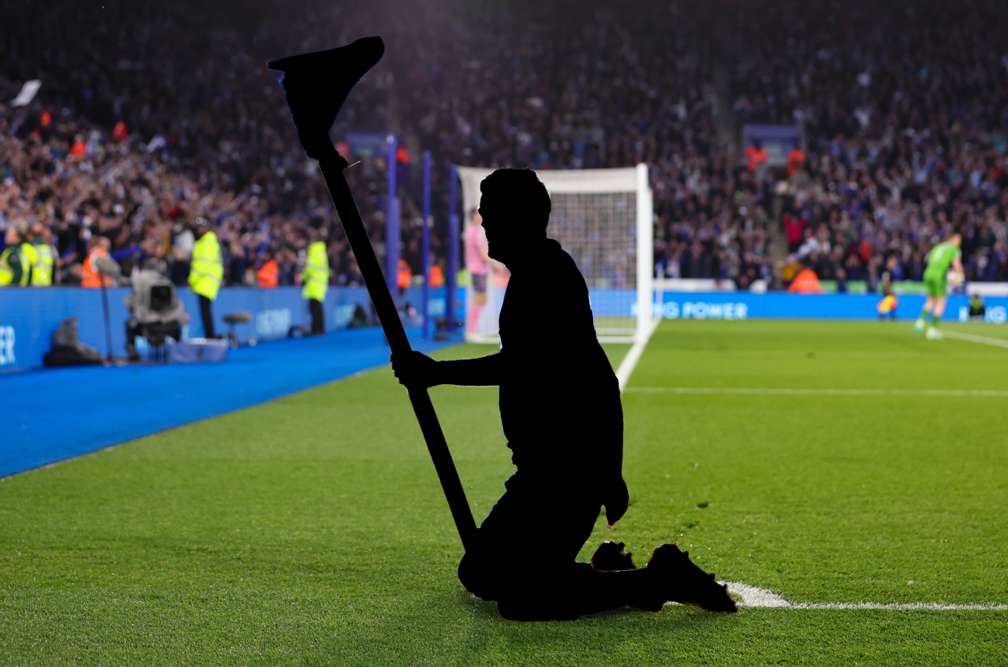 猜猜我是谁：与角旗杆渊源颇深，这是哪位曾经的英超射手王？